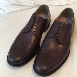 Men’s classic wingtip Oxford